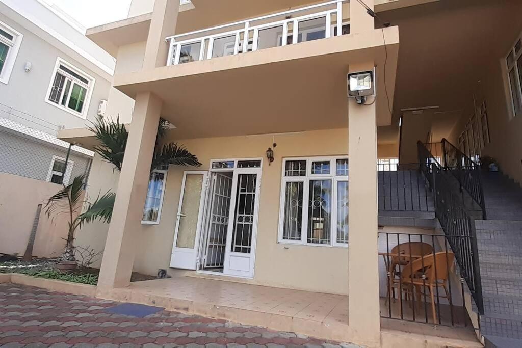 Ground Floor Lovely Two Bedrooms Apartment Flic-en-Flacq Buitenkant foto
